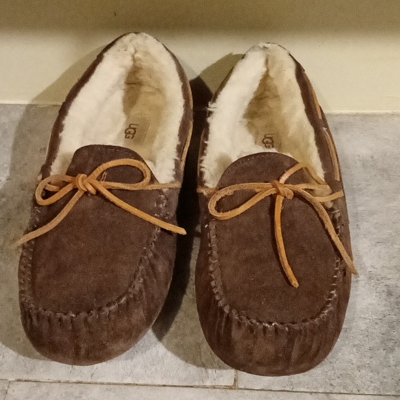 UGG SLIPER size 12 men - Picture 3 of 7
